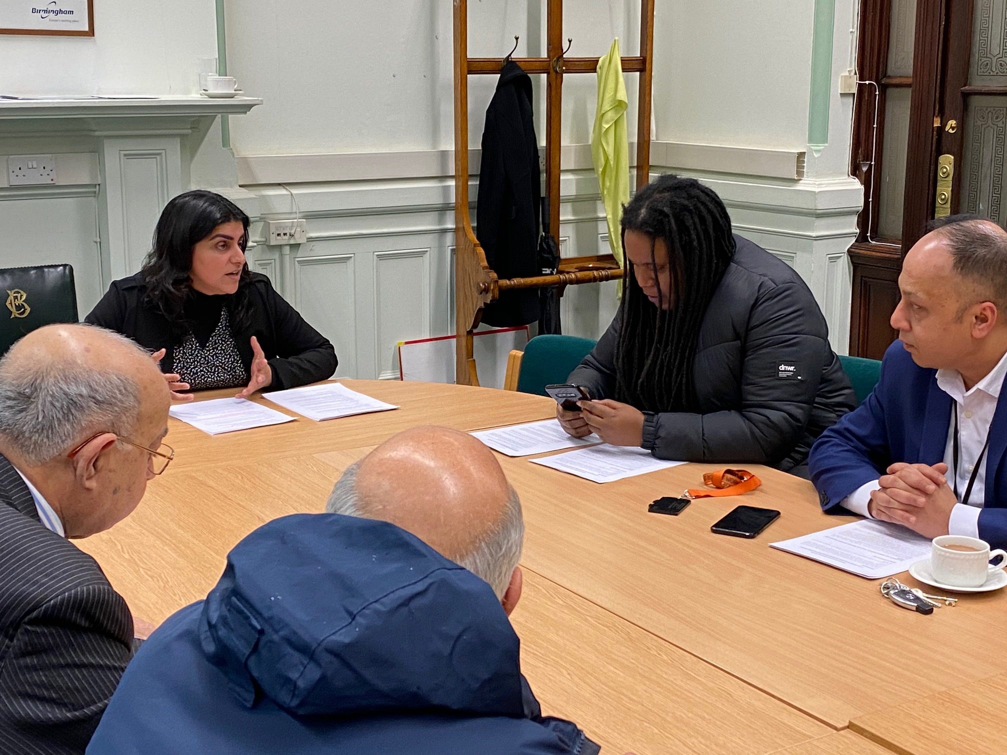 Shabana briefing Councillors from Birmingham City Council on the report.